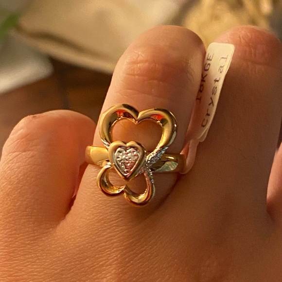 18k Valentines TRIPLE HEARTS GOLD RING - Picture 4 of 5